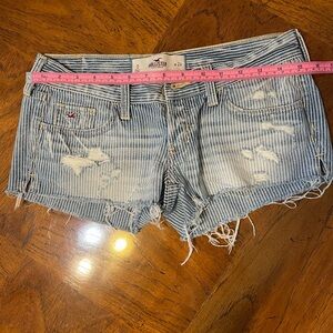 Hollister Distressed Blue Striped Jean Shorts - size 0 women's